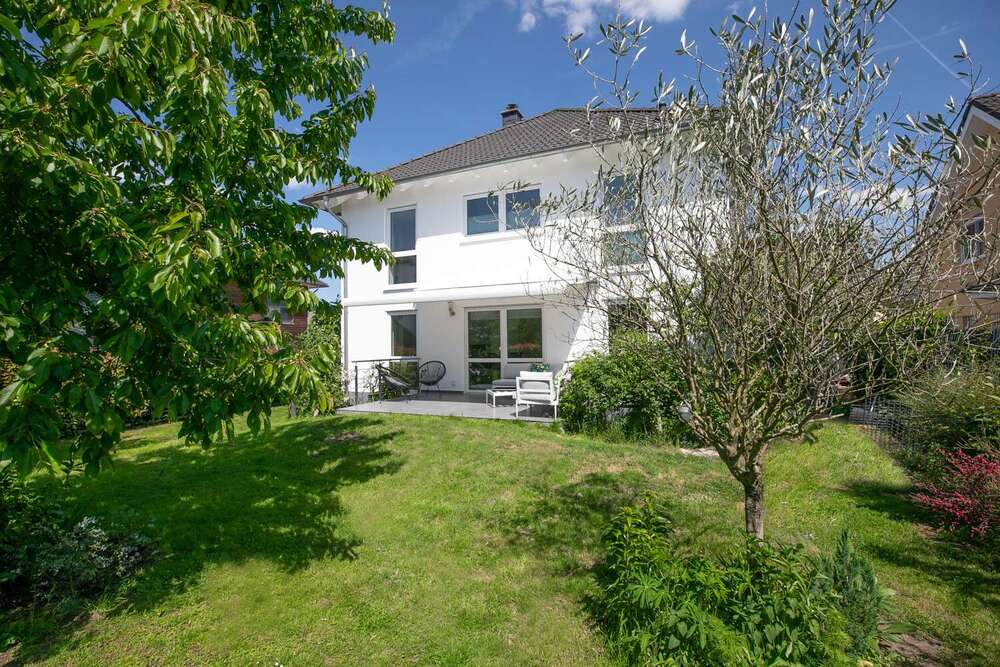 Thumbnail-Haus zum Kaufen in Egelsbach 1.099.000,00 € 216.07 m²