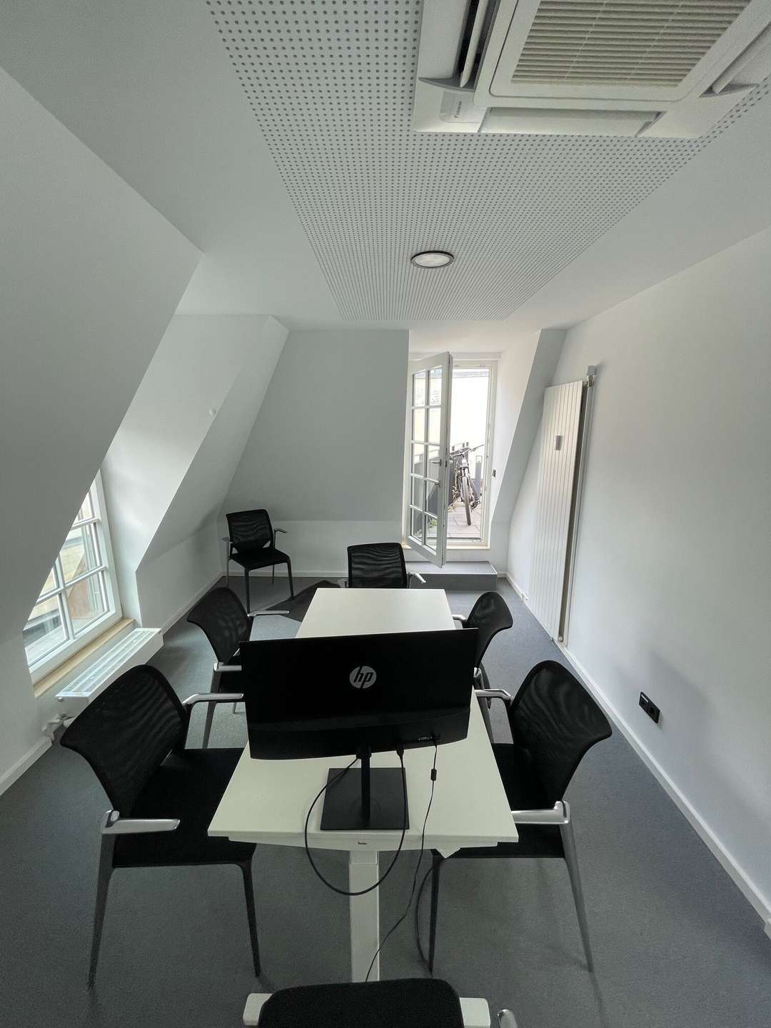 Thumbnail-Büro in Stuttgart 6.267,00 € 218 m²