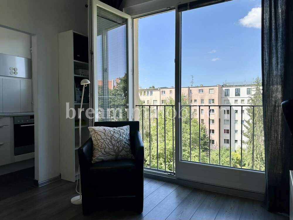 Thumbnail-Wohnung zum Kaufen in Berlin Wilmersdorf 220.000,00 € 30 m²