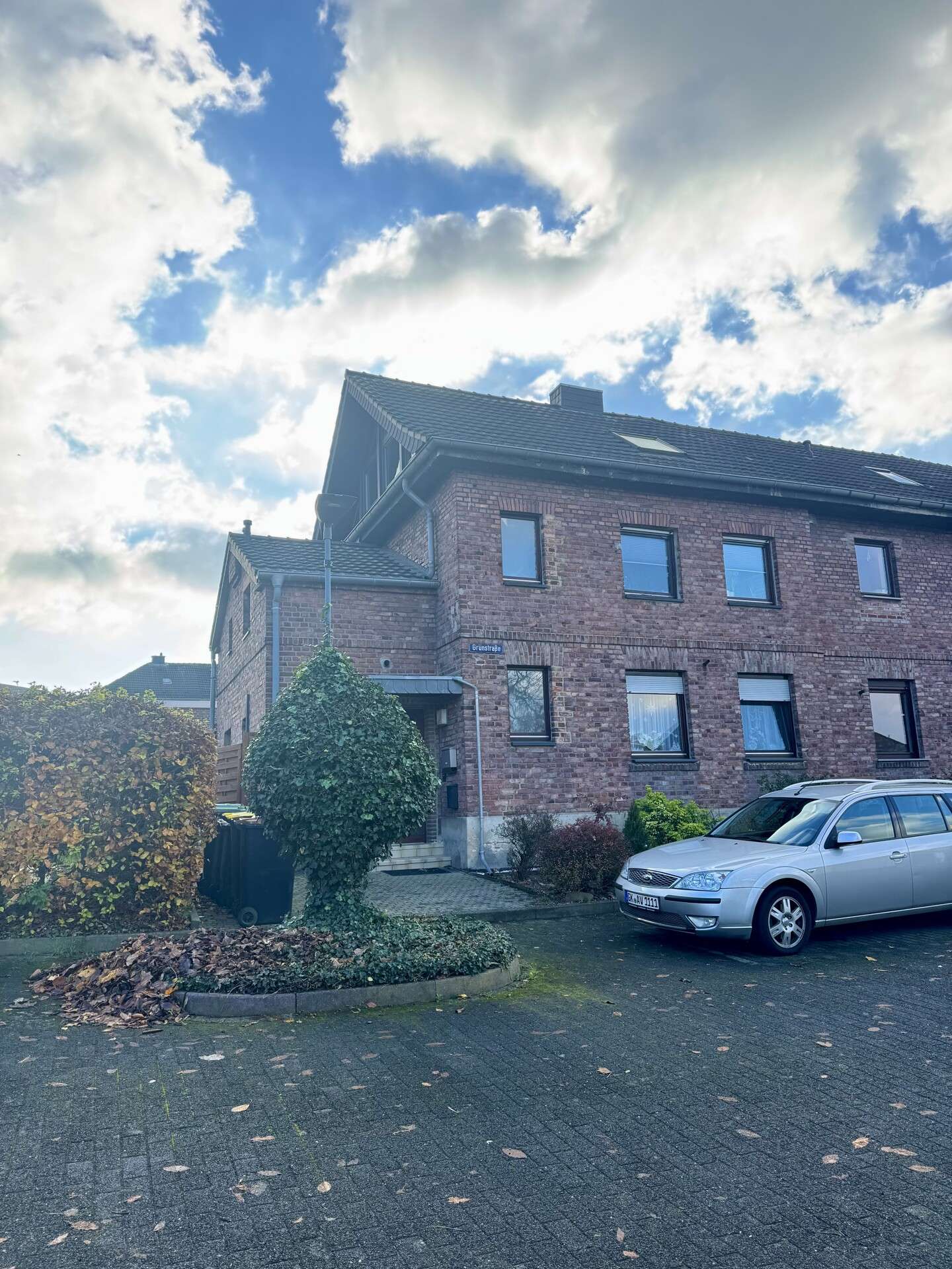 Thumbnail-Haus zum Kaufen in Übach-Palenberg 300.000,00 € 149.11 m²