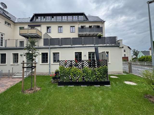 Thumbnail-Wohnung zum Mieten in Großröhrsdorf 893,00 € 93.4 m²