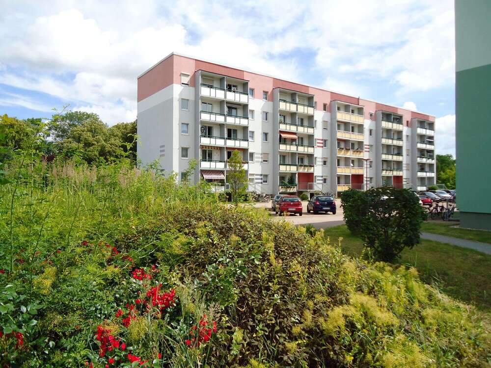 Thumbnail-Wohnung zum Mieten in Calbe 303,00 € 57 m²