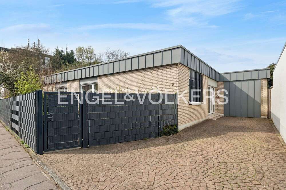 Thumbnail-Haus zum Kaufen in Köln 720.000,00 € 215 m²