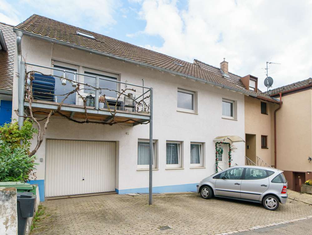 Thumbnail-Haus zum Kaufen in LahrSchwarzwald 479.000,00 € 203 m²