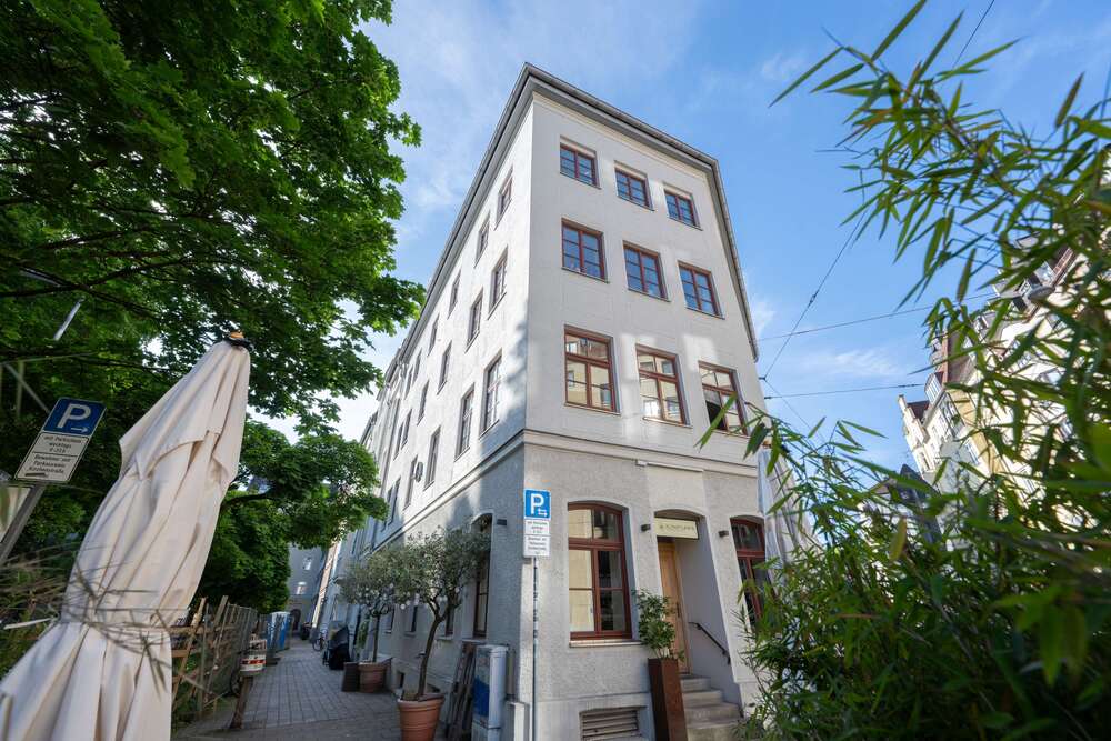 Thumbnail-Wohnung zum Kaufen in München 2.470.000,00 € 166 m²