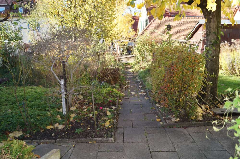 Thumbnail-Haus zum Kaufen in Oberesslingen 770.000,00 € 270 m²