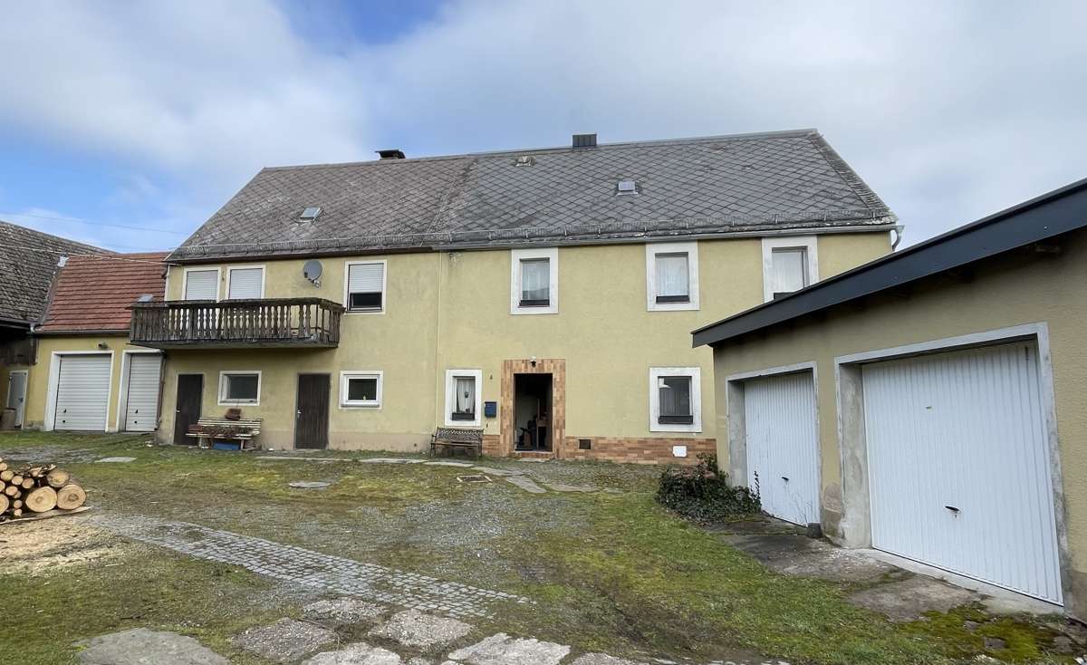 Thumbnail-Haus zum Kaufen in Kirchendemenreuth Püllersreuth 159.000,00 € 199 m²
