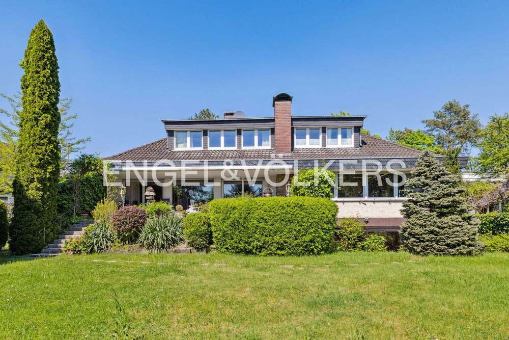 Thumbnail-Haus zum Kaufen in Bergisch Gladbach - Bensberg 1.045.000,00 € 261 m²