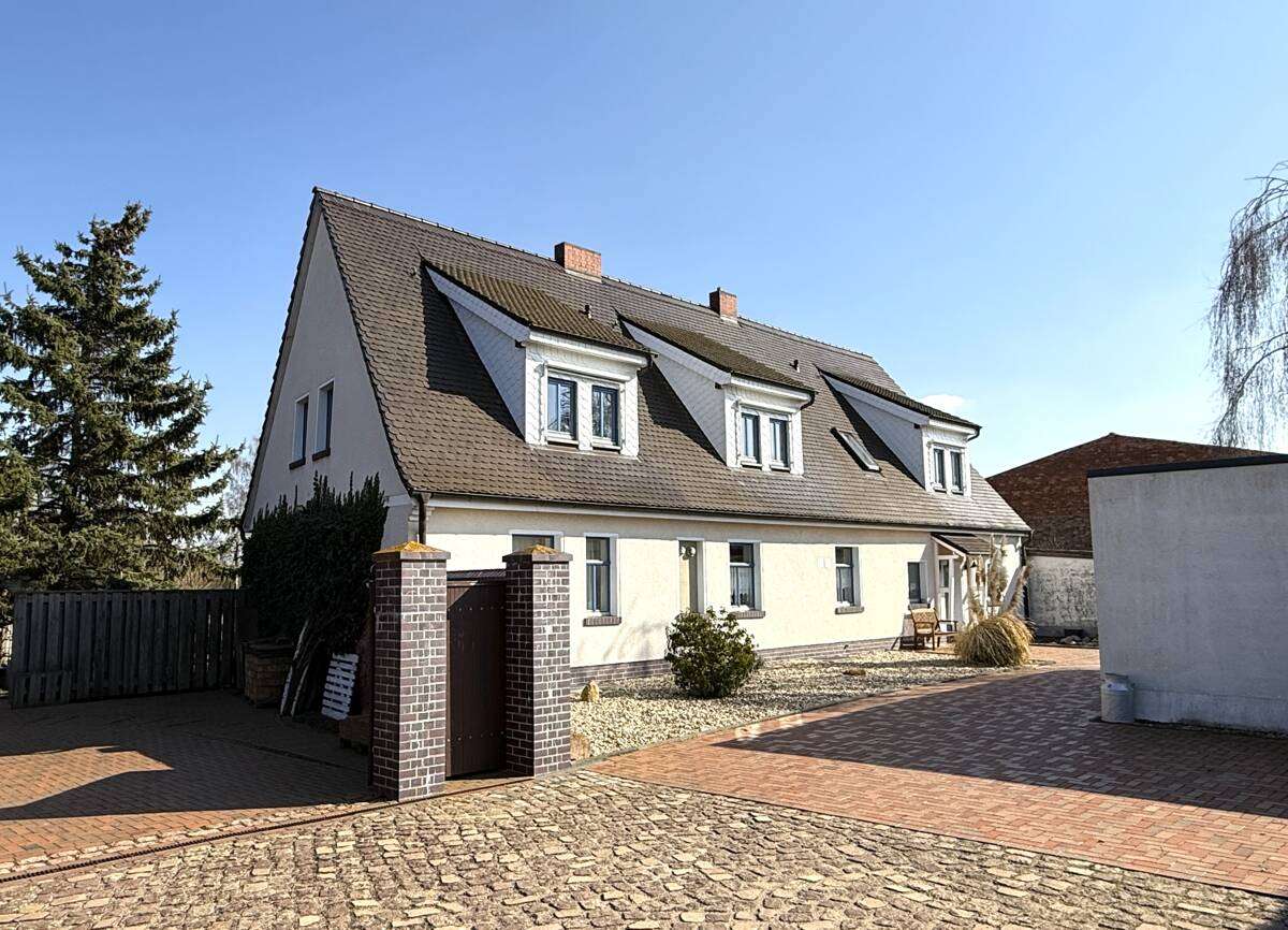 Thumbnail-Haus zum Kaufen in Weißandt-Gölzau 499.000,00 € 233.58 m²