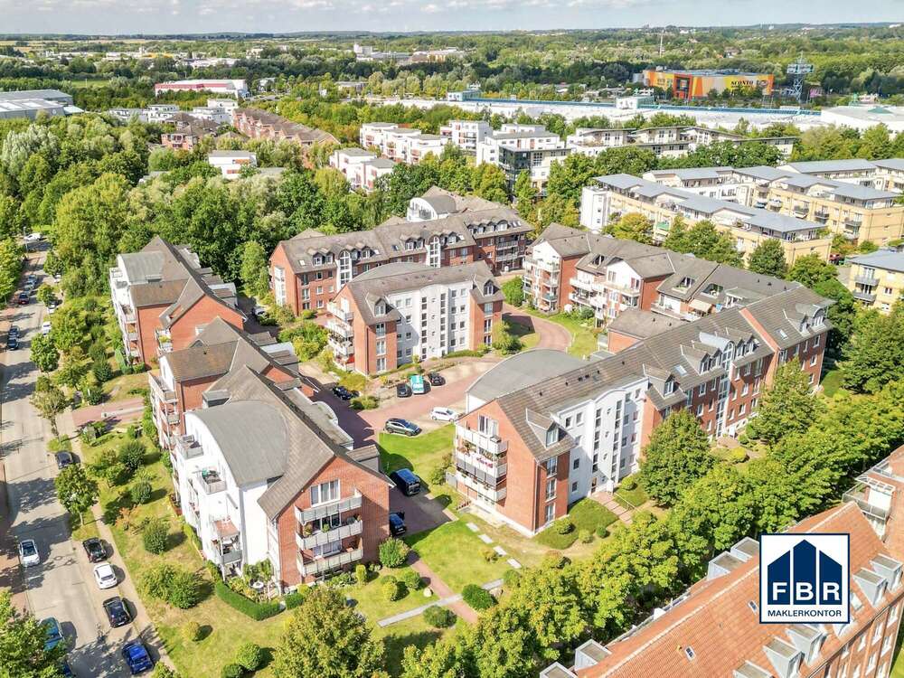 Thumbnail-Wohnung zum Kaufen in Schwerin 135.000,00 € 67.98 m²