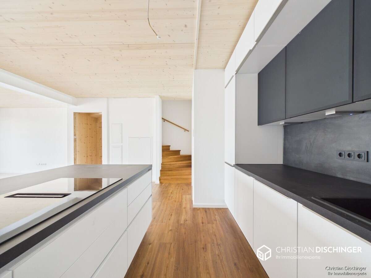 Thumbnail-Haus zum Mieten in Neutraubling 1.665,09 € 123.34 m²