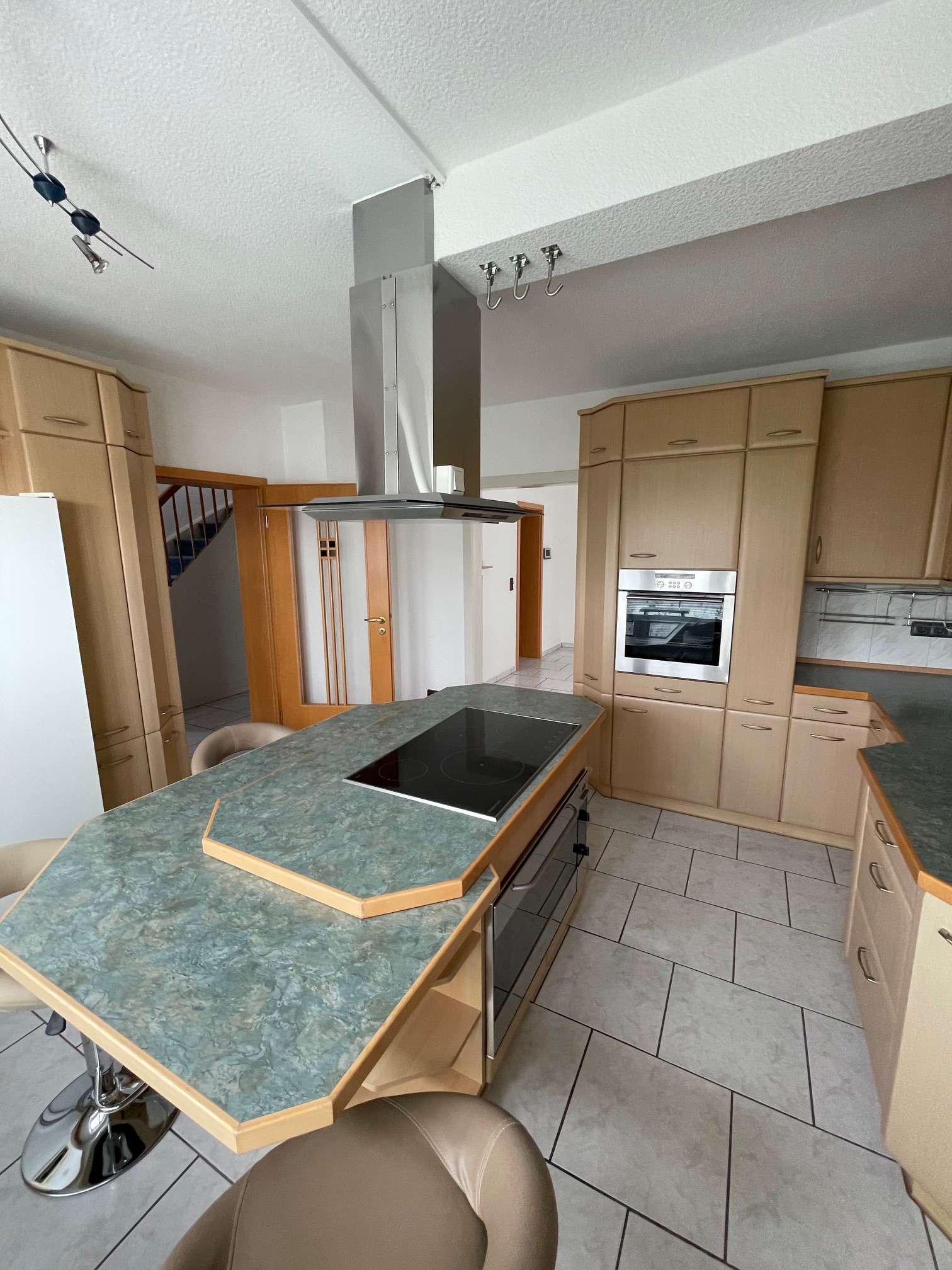 Thumbnail-Haus zum Mieten in Remscheid 1.450,00 € 170 m²