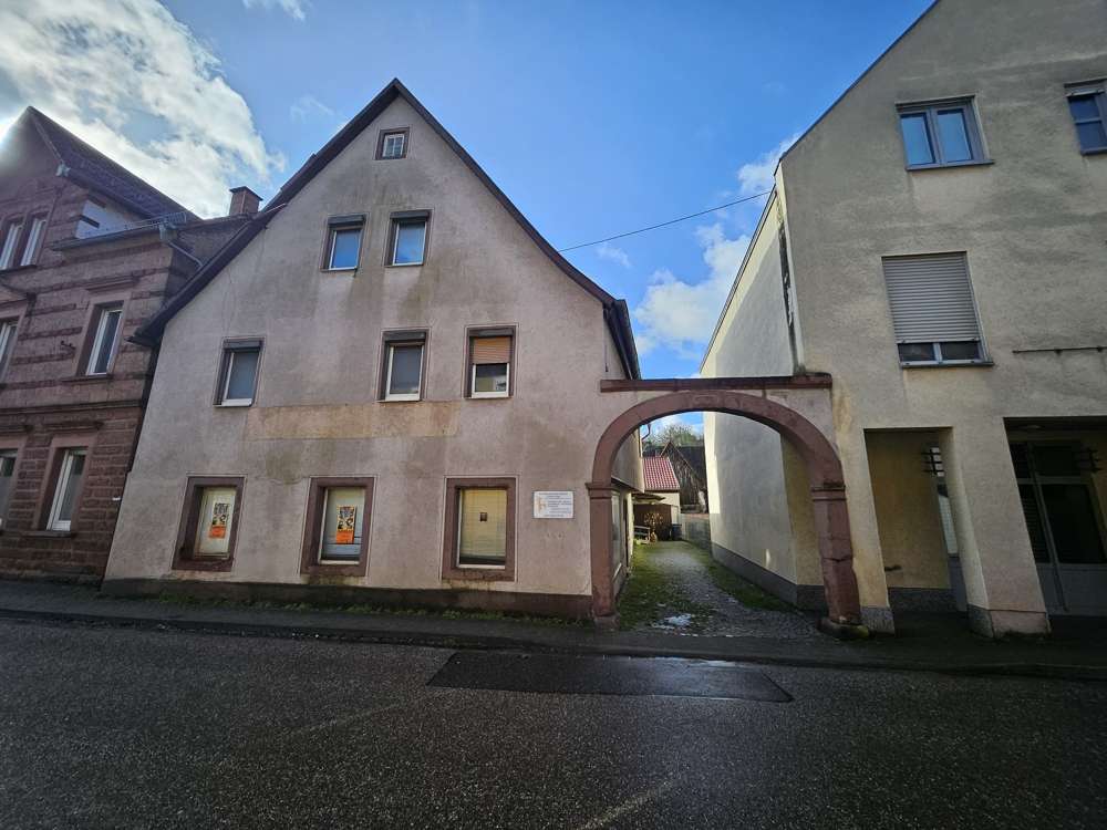 Thumbnail-Haus zum Kaufen in Albersweiler 149.000,00 € 161 m²