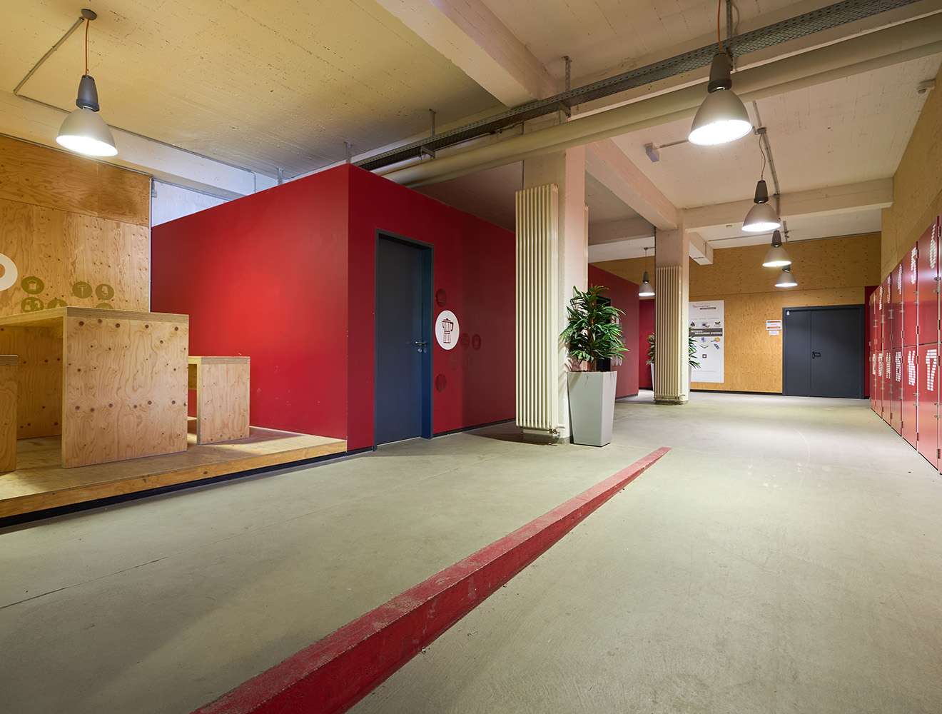Thumbnail-Einzelhandel in Köln 899,00 € 90.92 m²