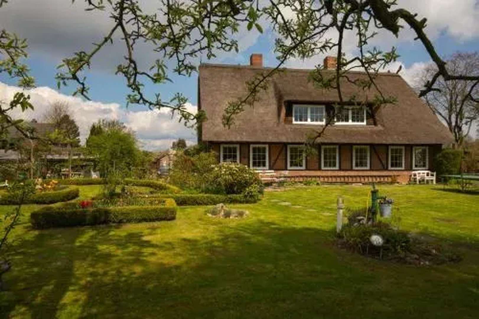 Thumbnail-Haus zum Kaufen in Timmendorfer Strand 650.000,00 € 210 m²