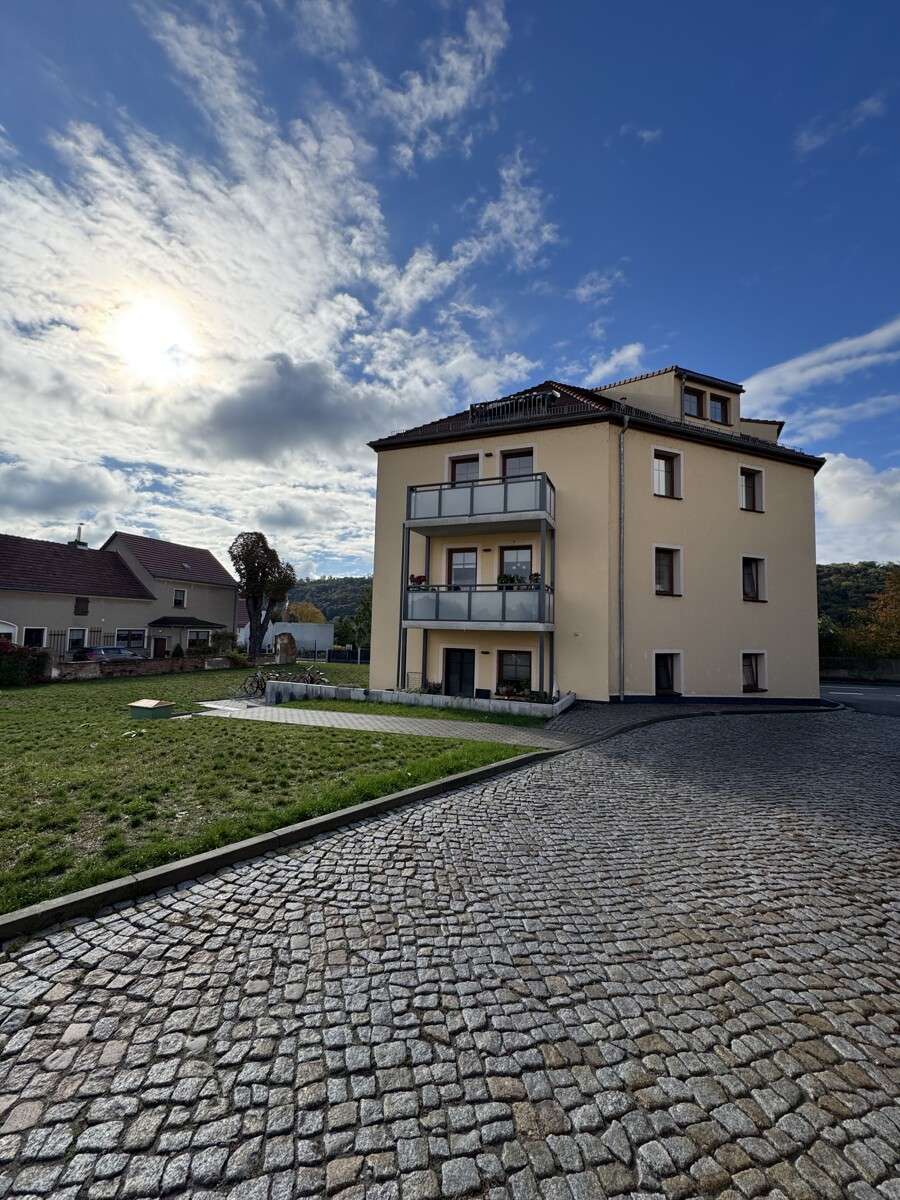 Thumbnail-Wohnung zum Mieten in Coswig Sörnewitz 1.035,00 € 94.06 m²