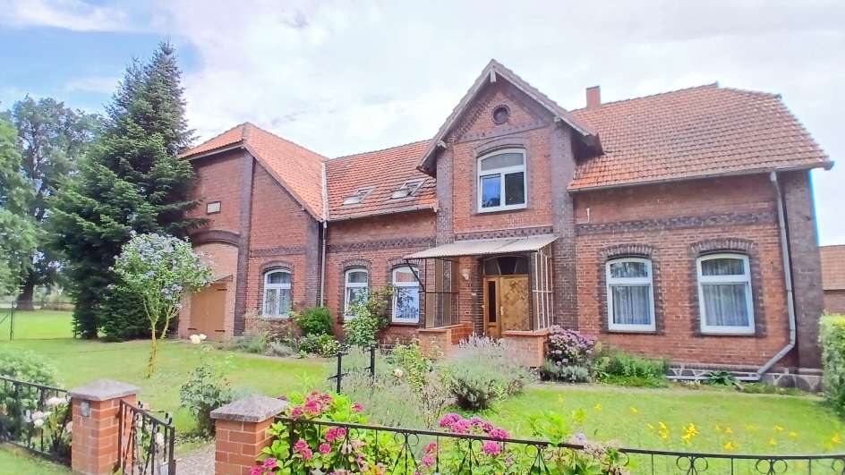 Thumbnail-Haus zum Kaufen in Vielank OT Tewswoos 250.000,00 € 306.27 m²