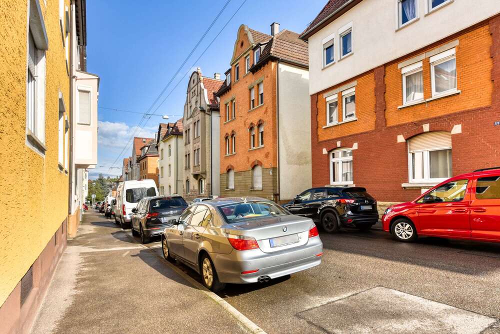 Thumbnail-Haus zum Kaufen in Stuttgart-ZuffenhausenHohenstein 700.000,00 € 270 m²