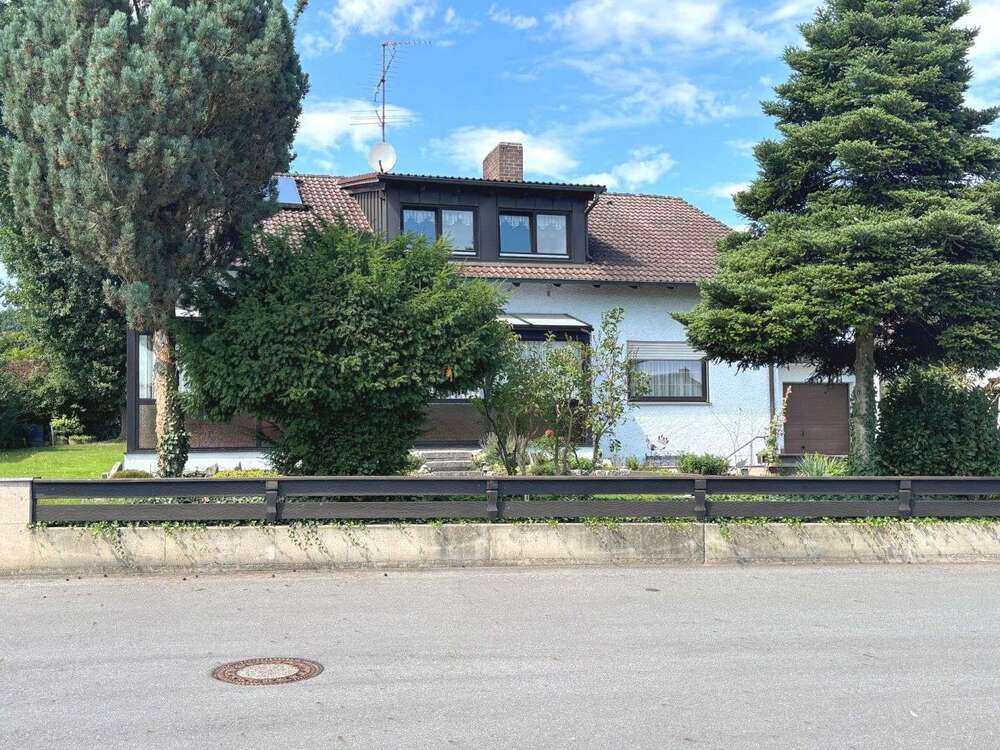 Thumbnail-Haus zum Kaufen in Cham 358.000,00 € 206.3 m²