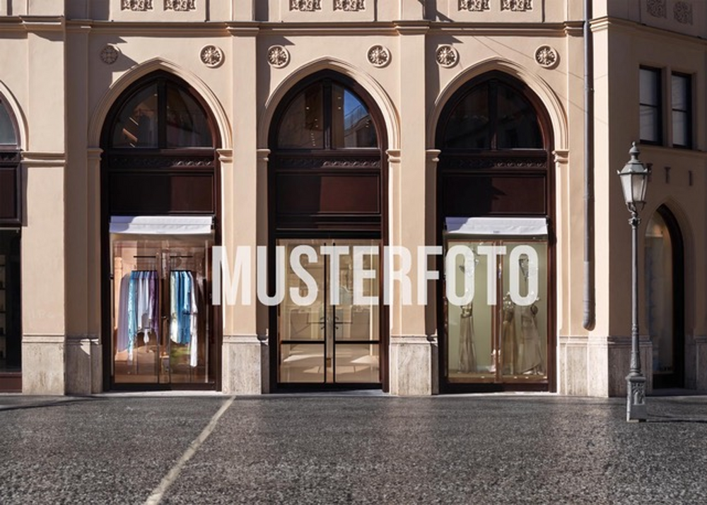 Thumbnail-Einzelhandel in Stuttgart 2.450,00 € 162 m²