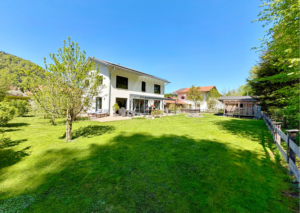 Thumbnail-Haus zum Kaufen in Kiefersfelden 1.240.000,00 € 184.06 m²