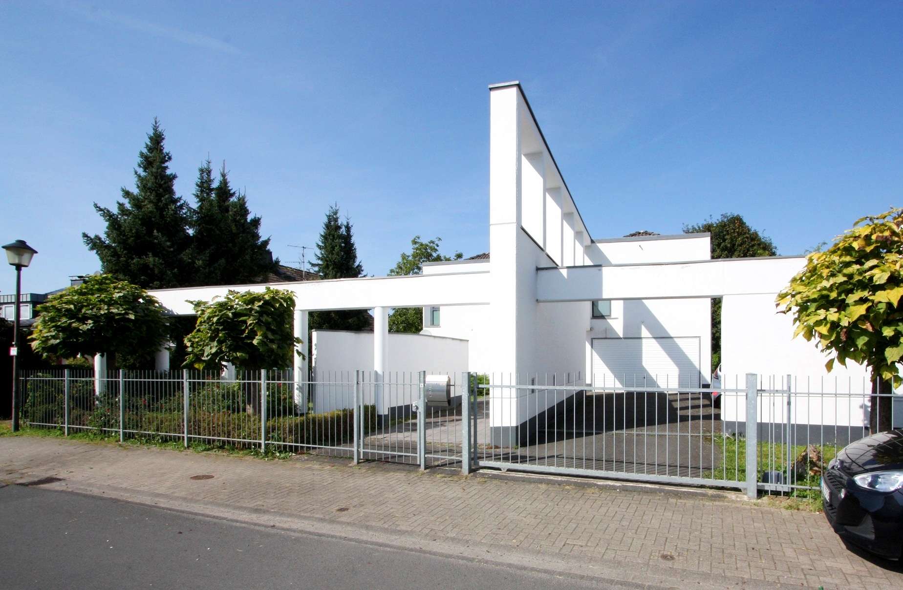 Thumbnail-Haus zum Kaufen in Hennef 1.490.000,00 € 260 m²