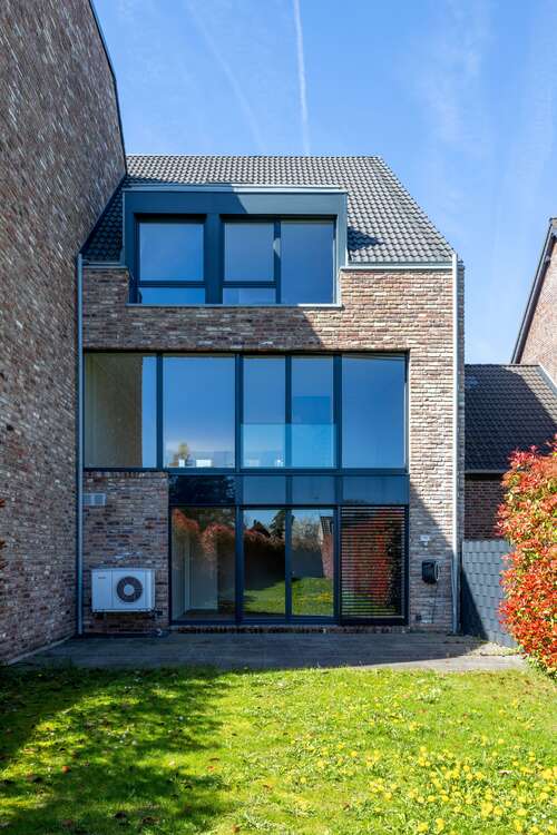 Thumbnail-Haus zum Kaufen in Meerbusch 1.385.000,00 € 260 m²