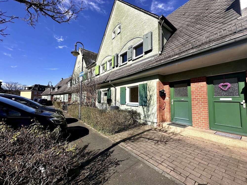 Thumbnail-Haus zum Kaufen in Frankfurt am Main 350.000,00 € 117.9 m²