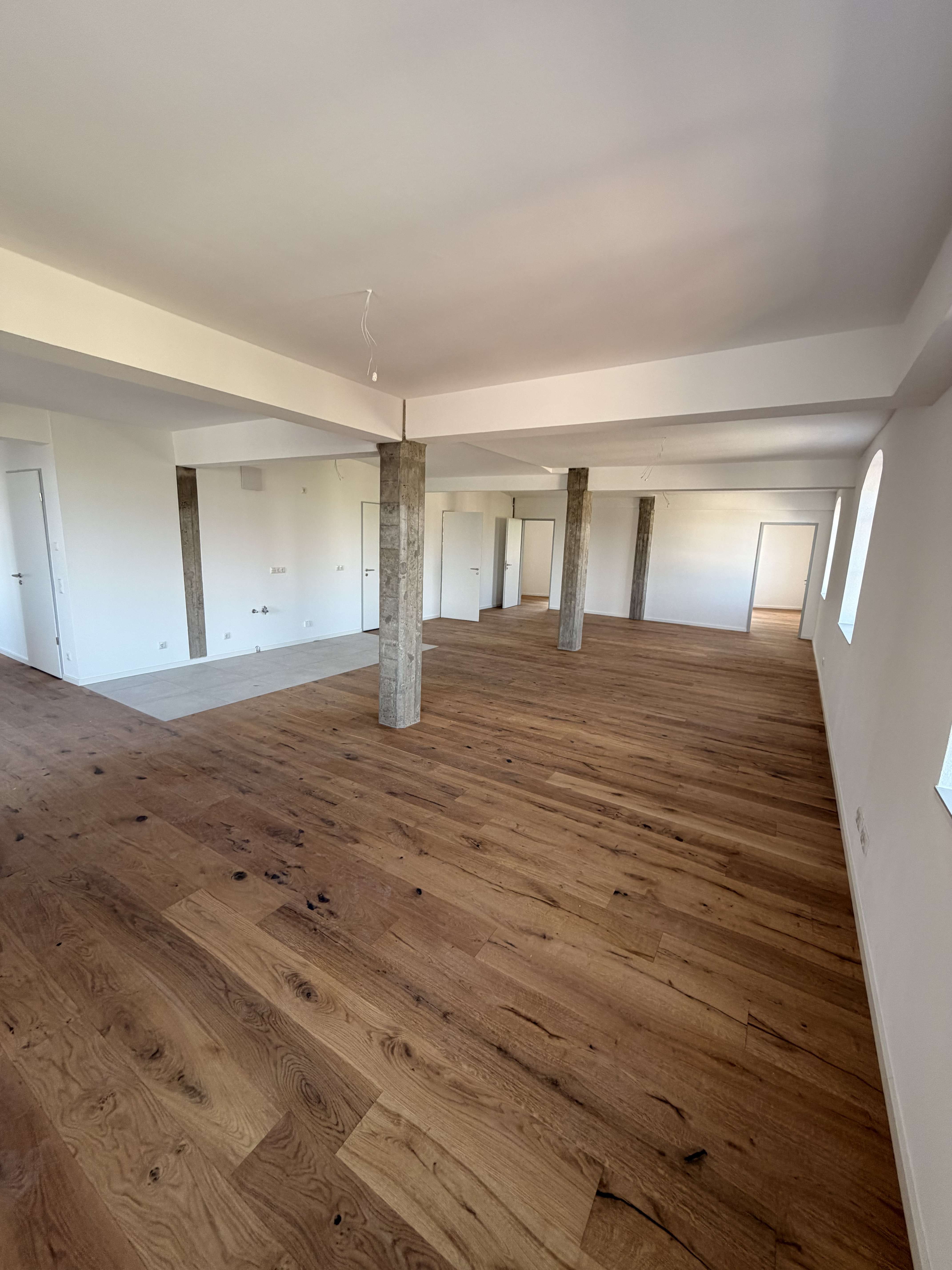 Thumbnail-Wohnung zum Mieten in Duisburg 2.075,00 € 142.9 m²