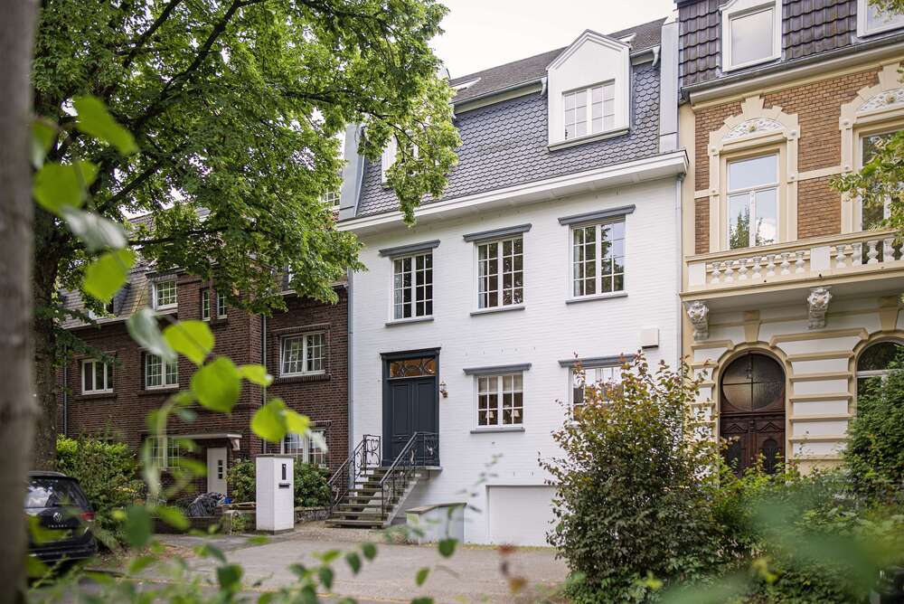 Thumbnail-Haus zum Kaufen in Krefeld 1.650.000,00 € 331 m²