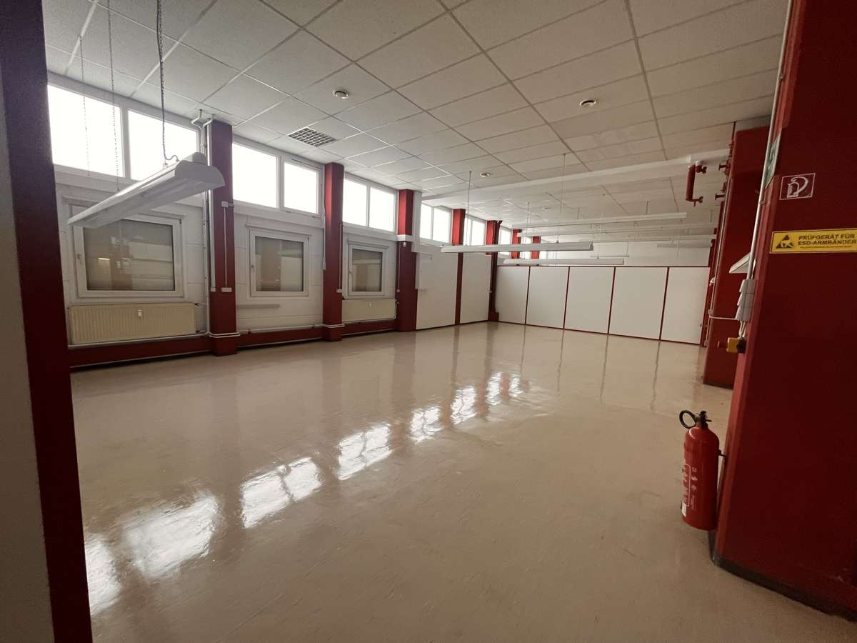Thumbnail-Halle in Kornwestheim 5.270,00 € 775 m²