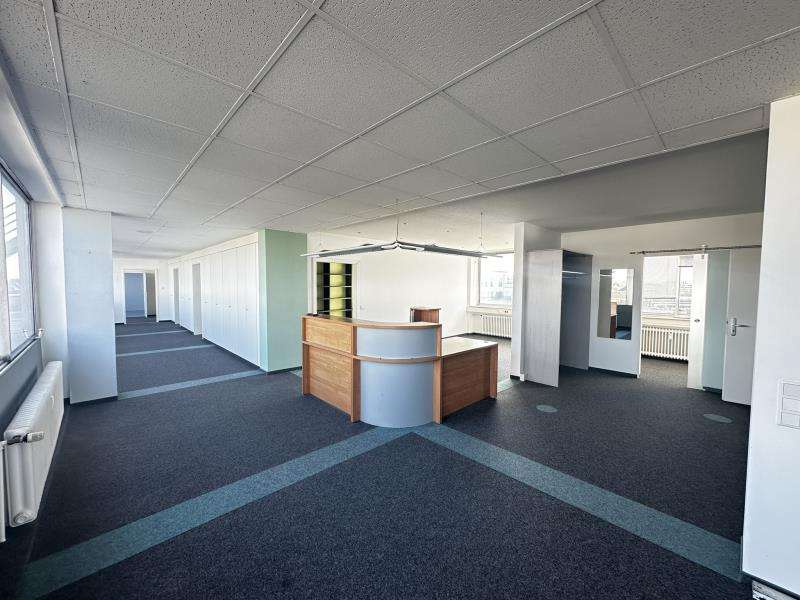 Thumbnail-Büro in Düsseldorf 2.030,00 € 254 m²