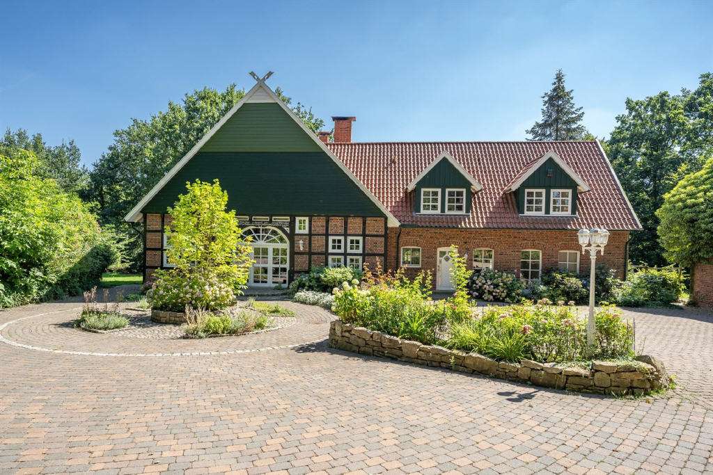 Thumbnail-Haus zum Kaufen in Melle 1.390.000,00 € 367.48 m²