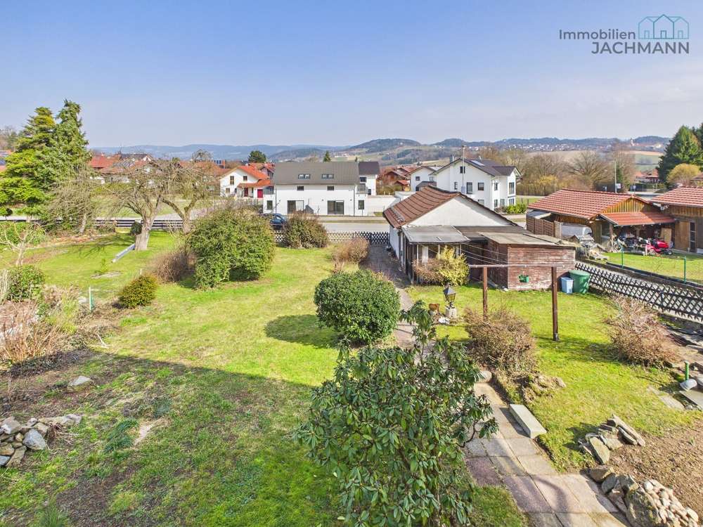 Thumbnail-Haus zum Kaufen in Hunderdorf 259.000,00 € 159 m²