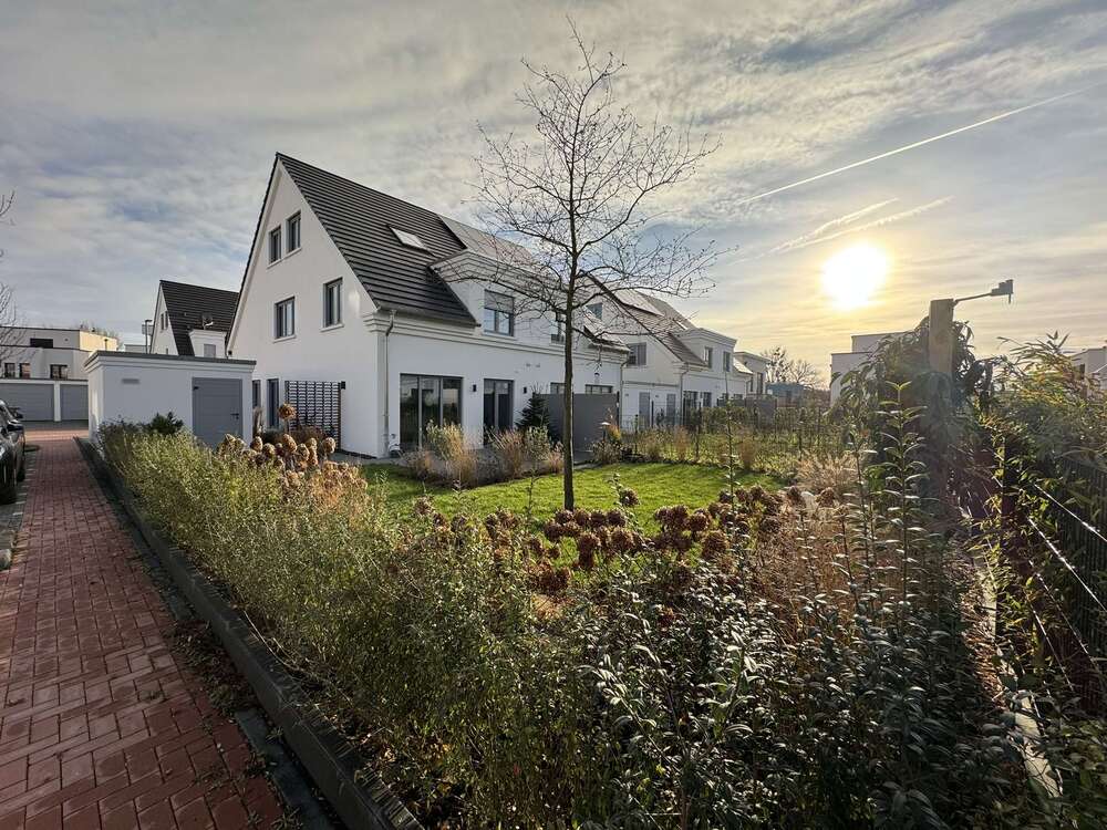 Thumbnail-Haus zum Kaufen in Duisburg 1.147.500,00 € 173.93 m²