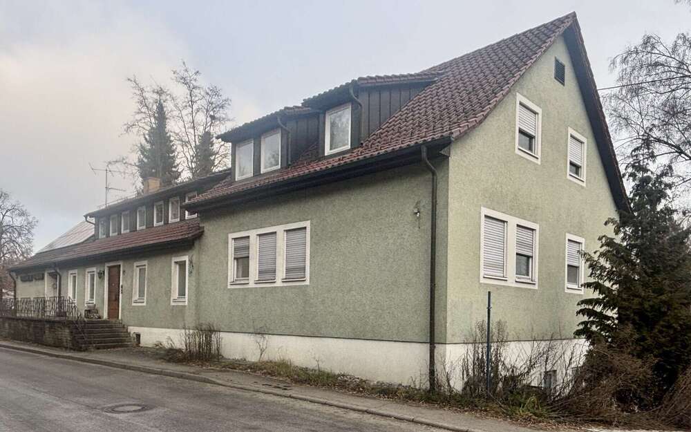 Thumbnail-Haus zum Kaufen in Gomadingen 435.000,00 € 583 m²
