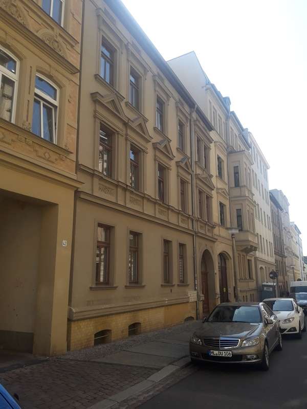 Thumbnail-Wohnung zum Mieten in Halle 310,00 € 36.19 m²