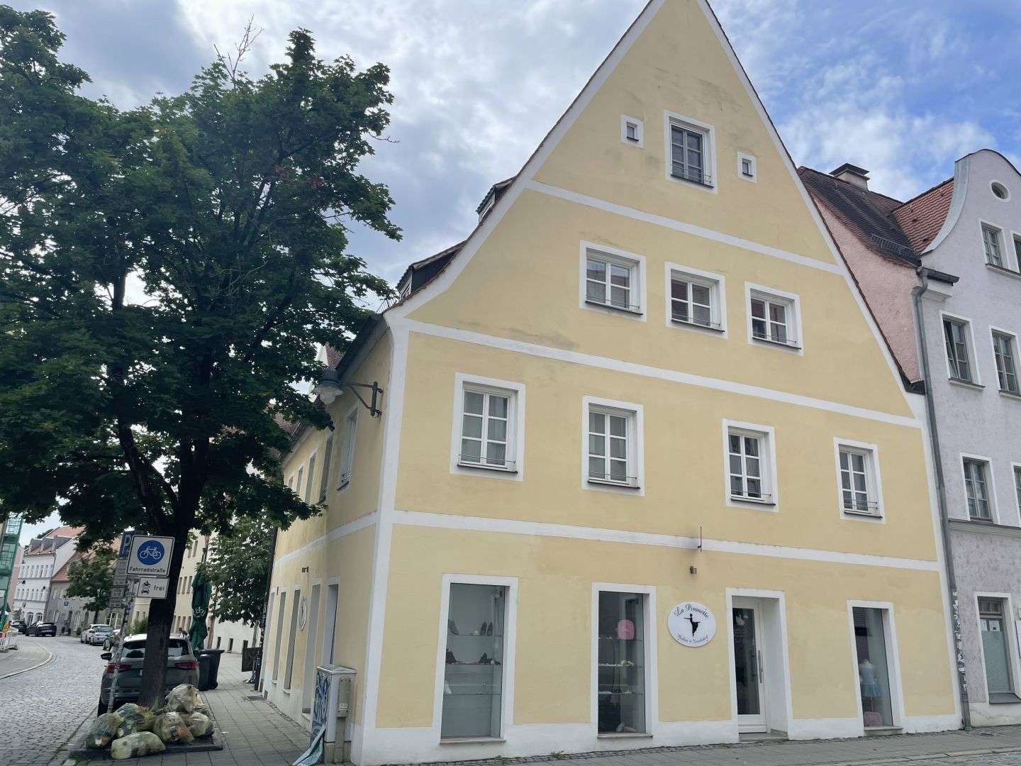 Thumbnail-Haus zum Kaufen in Ingolstadt 1.300.000,00 € 332 m²