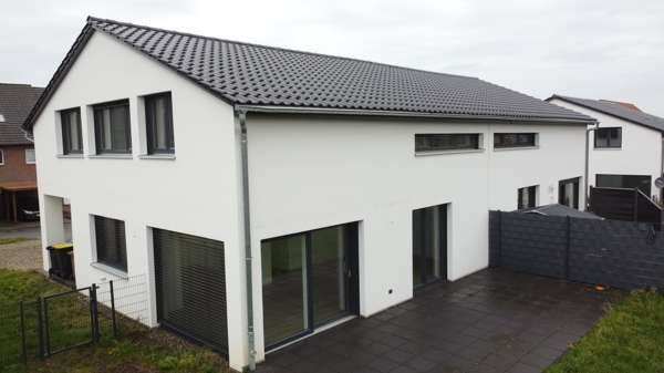 Thumbnail-Haus zum Kaufen in Burg 300.000,00 € 140 m²