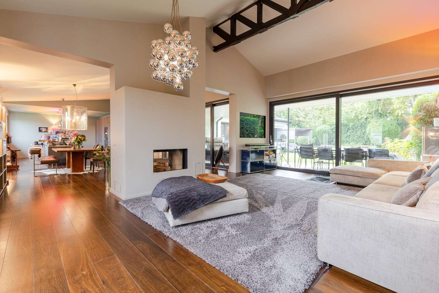 Thumbnail-Haus zum Kaufen in Frankfurt am Main 2.590.000,00 € 298 m²