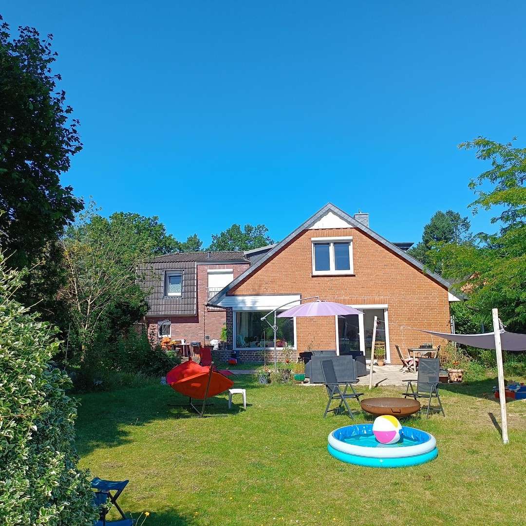 Thumbnail-Haus zum Kaufen in Adendorf 619.000,00 € 180 m²