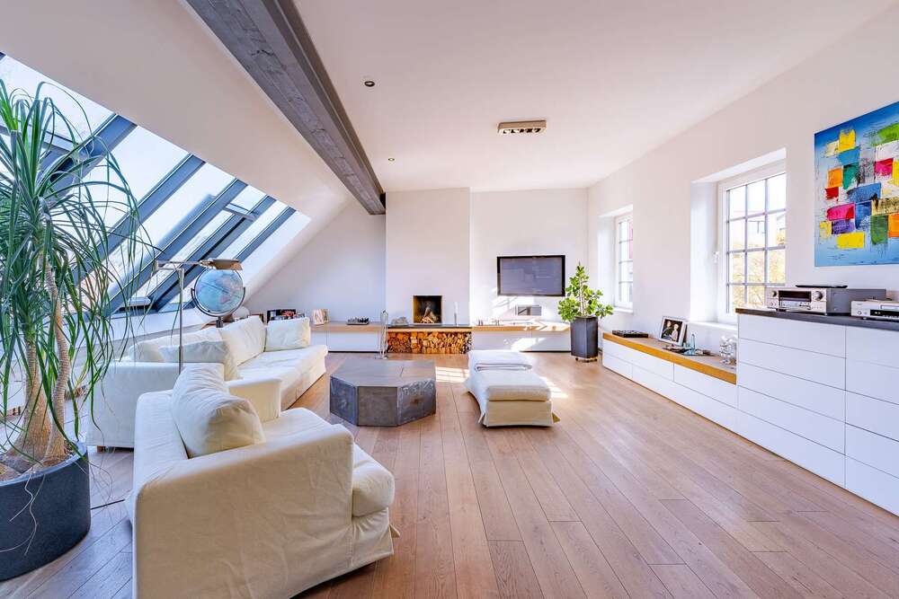 Thumbnail-Wohnung zum Kaufen in Hamburg 1.891.000,00 € 229 m²