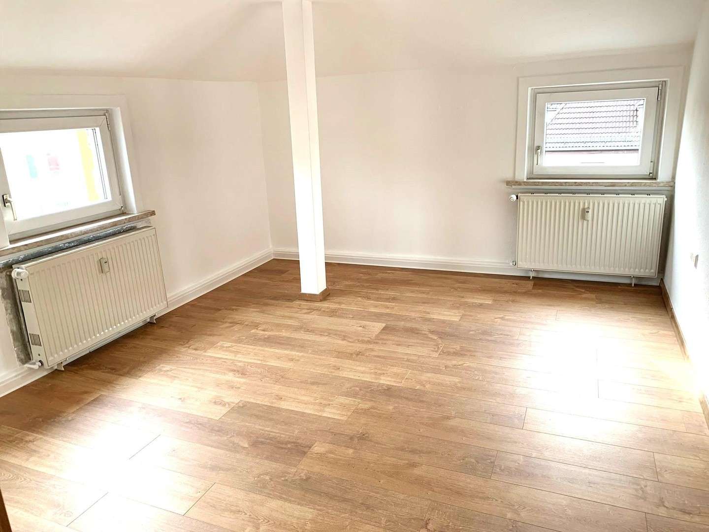 Thumbnail-Wohnung zum Mieten in Oberlungwitz 315,00 € 51 m²