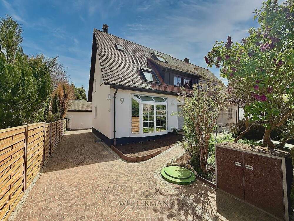 Thumbnail-Haus zum Mieten in Stuttgart Büsnau 2.500,00 € 130 m²