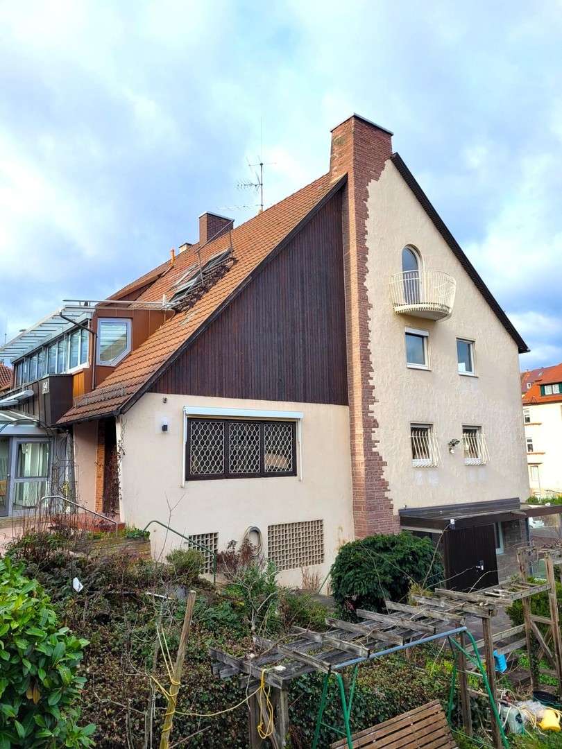 Thumbnail-Haus zum Mieten in Stuttgart 2.520,00 € 280 m²