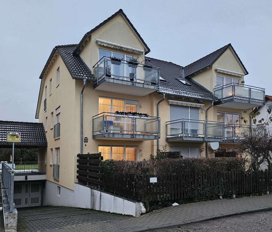 Thumbnail-Wohnung zum Kaufen in Halle (Saale) 61.000,00 € 35.73 m²