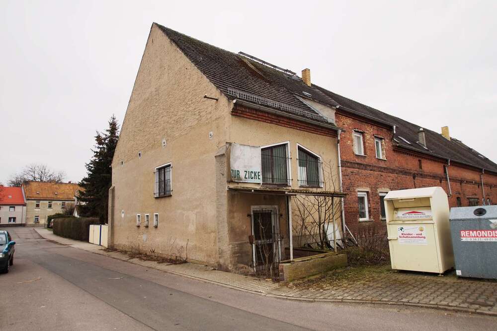 Thumbnail-Haus zum Kaufen in Delitzsch 59.000,00 € 81.41 m²
