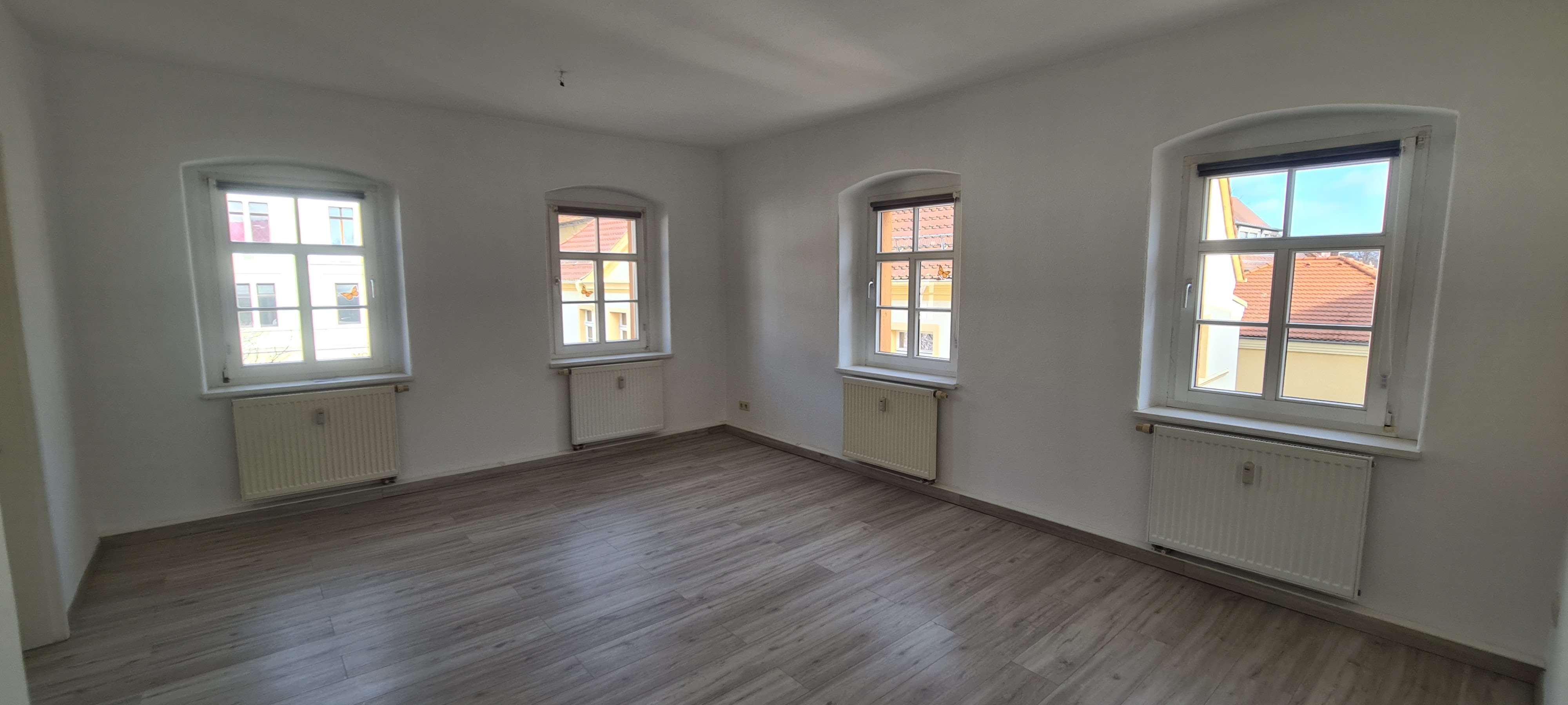Thumbnail-Wohnung zum Mieten in Reichenbach 350,00 € 65.67 m²