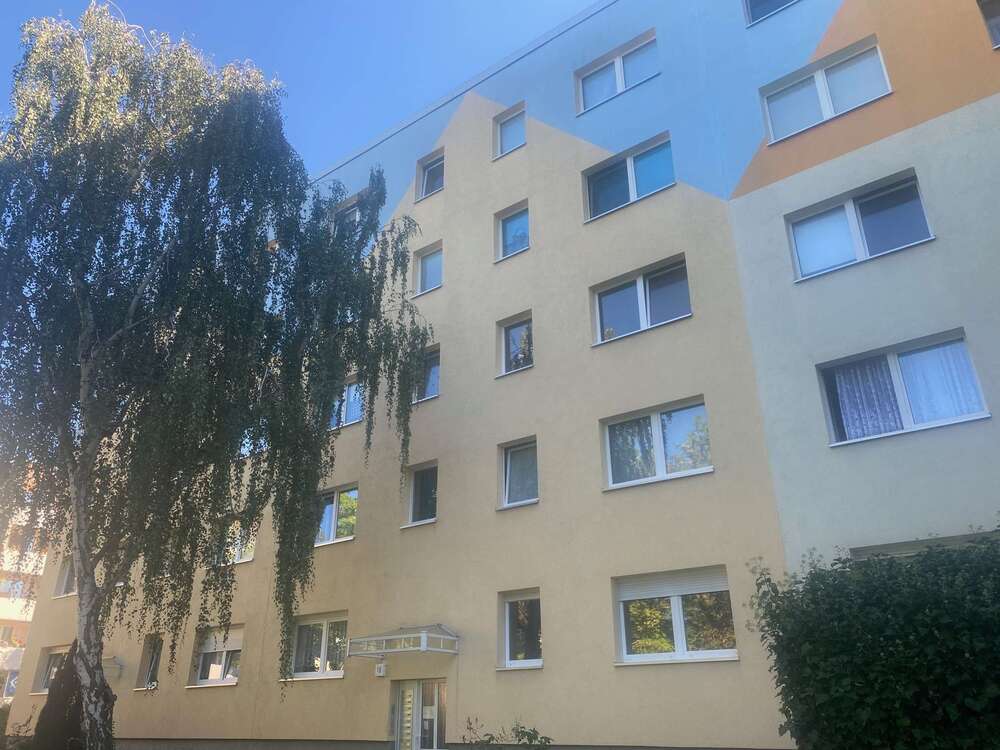Thumbnail-Wohnung zum Mieten in HalleSaale 345,00 € 57.31 m²