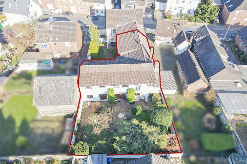 Thumbnail-Haus zum Kaufen in Neuss Grefrath 520.000,00 € 265 m²